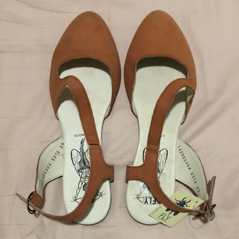 Fly London Orange leather flats size 8 new in box